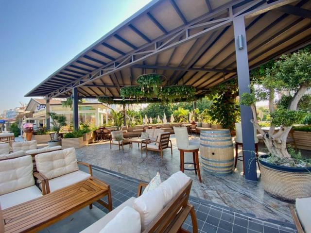 Otel Mutlu