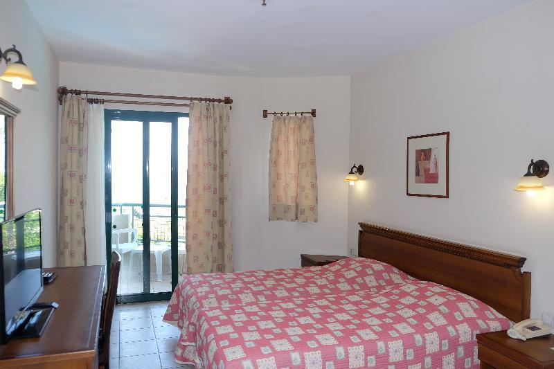 Mutlu Otel